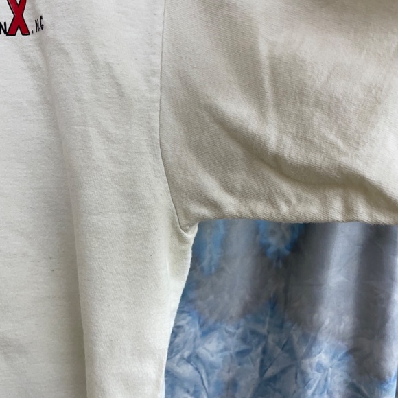 VTG 2010 I Survived Hurricane Earl Mens Tee Size L White OBX - Picture 5 of 7